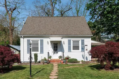 713 Norfolk Ave, Staunton, VA 24401