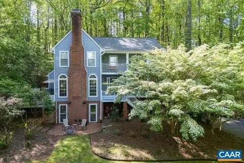 75 Hickory Ln, Charlottesville, VA 22911