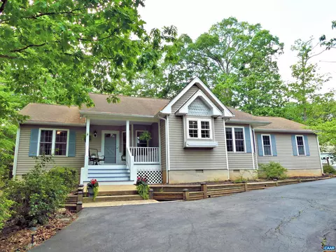 2 Drew Ct, Palmyra, VA 22963