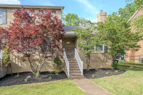 225 Emerald Dr, Harrisonburg, VA 22801