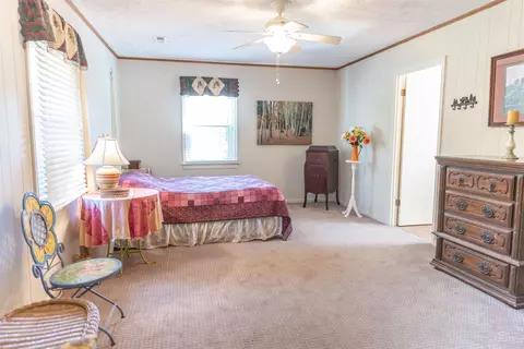 Bedroom - 137 Mccurdy Ln, Rockbridge Baths, VA 24473 photo 2 of 6