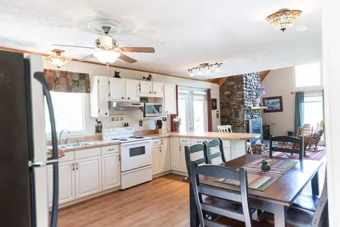 Kitchen - 137 Mccurdy Ln, Rockbridge Baths, VA 24473 photo 2 of 7