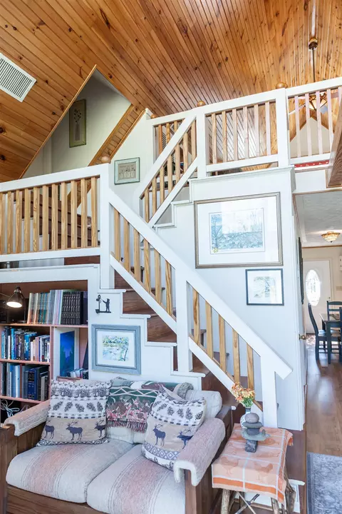 Living - 137 Mccurdy Ln, Rockbridge Baths, VA 24473 photo 7 of 11