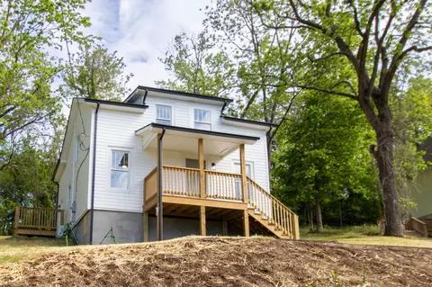 1421 Ashby St, Staunton, VA 24401