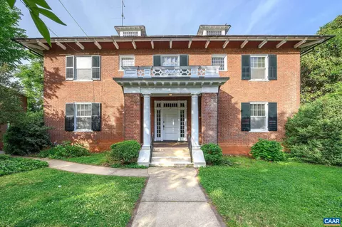 41 University Cir, Charlottesville, VA 22903