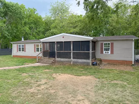 1071 Patton Farm Rd, Stuarts Draft, VA 24477