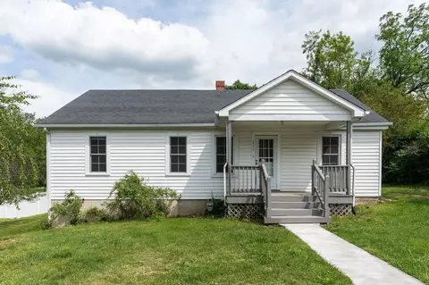 311 Gray Ave, Staunton, VA 24401
