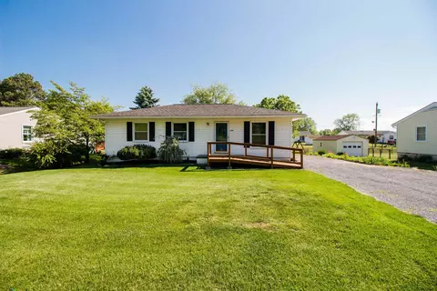 349 Maple Ave, Timberville, VA 22853