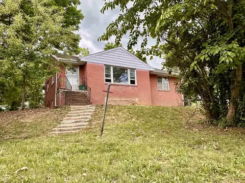 118 Wilson Ln, Staunton, VA 24401