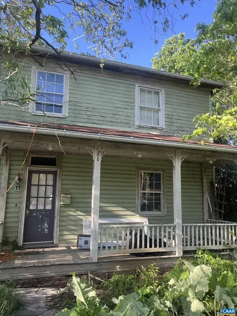 11 W Peabody St W, Staunton, VA 24401
