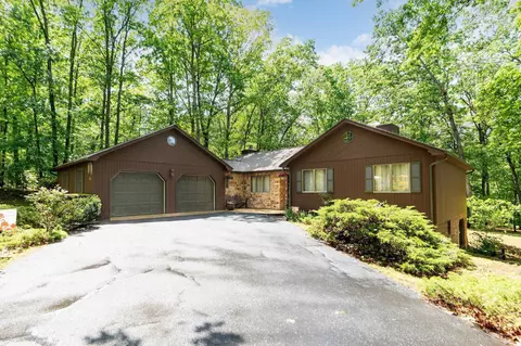 3 Whippoorwill Way, Waynesboro, VA 22980