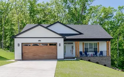 4115 Romney Ct, Harrisonburg, VA 22802