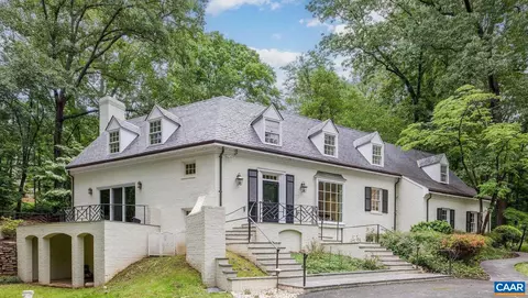 311 Ednam Dr, Charlottesville, VA 22903