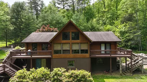 178 Trails End Ln, Warm Springs, VA 24484