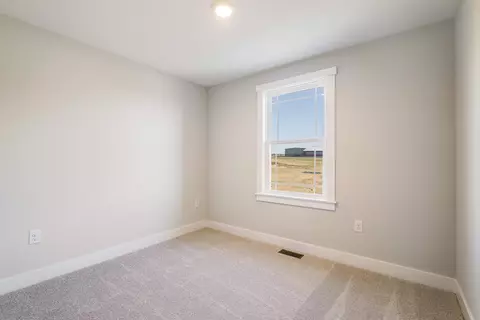 Bedroom - 9 Barnyard Cir, Bridgewater, VA 22812 photo 6 of 10