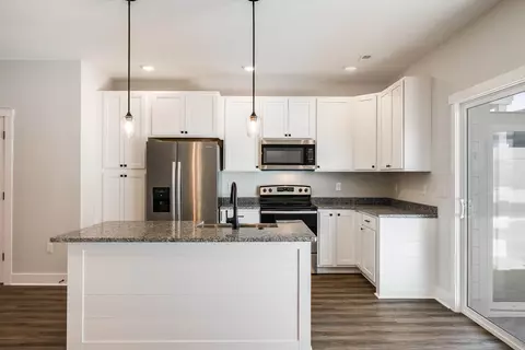 Kitchen - 9 Barnyard Cir, Bridgewater, VA 22812 photo 3 of 11