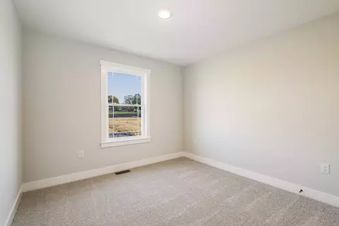 Bedroom - 9 Barnyard Cir, Bridgewater, VA 22812 photo 9 of 10