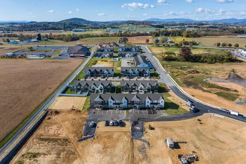 View/Area - 9 Barnyard Cir, Bridgewater, VA 22812 photo 5 of 10