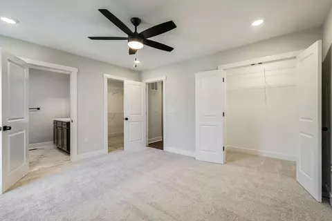 Bedroom - 9 Barnyard Cir, Bridgewater, VA 22812 photo 4 of 10
