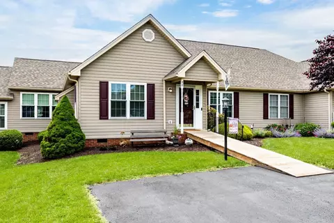 88 Ashleigh Dr, Waynesboro, VA 22980
