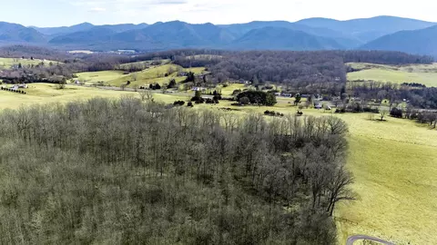16 119 Ac Lot 1 N Lee Hwy N, Raphine, VA 24472