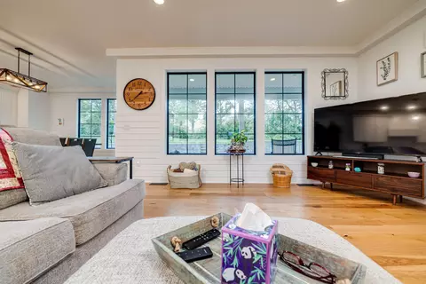 Living - 116 Millview Dr, Bridgewater, VA 22812 photo 5 of 6