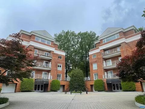 635 Worthington Dr, Charlottesville, VA 22903