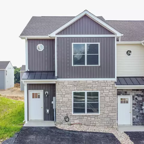 620 Zephyr Dr, Rockingham, VA 22801