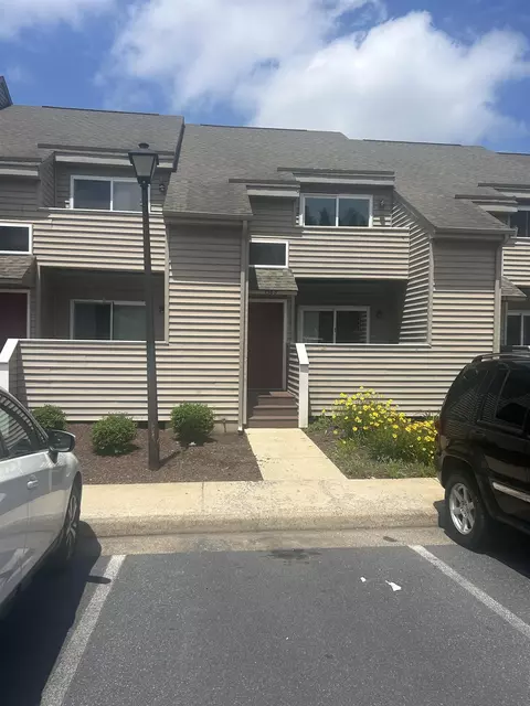 1388 Bradley Dr, Harrisonburg, VA 22801