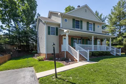 1098 Robin Hood Ct, Harrisonburg, VA 22801