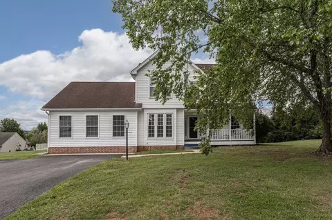96 Harrogate Dr, Fishersville, VA 22939