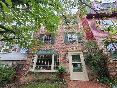 120 Georgetown Grn, Charlottesville, VA 22901