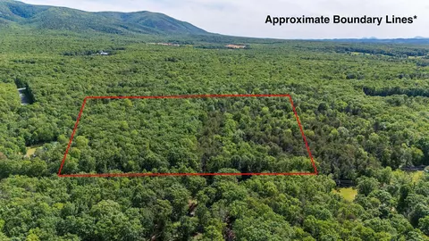 000 Cold Springs Rd, Stuarts Draft, VA 24477