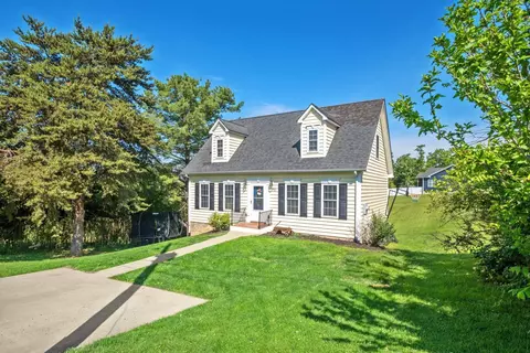 71 Troxell Ln, Staunton, VA 24401