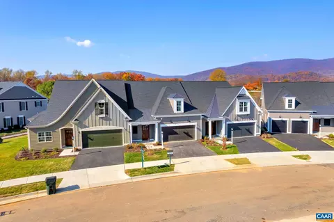 1261 Farrow Dr, Charlottesville, VA 22901