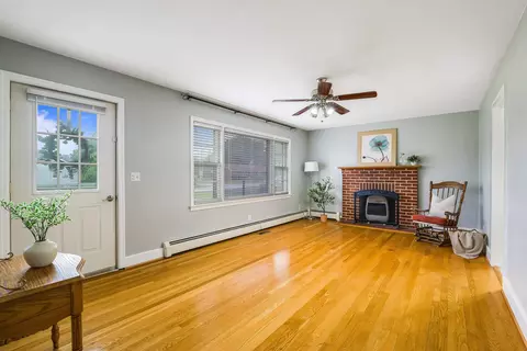 Living - 78 Stuart Ave, Stuarts Draft, VA 24477 photo 1 of 4