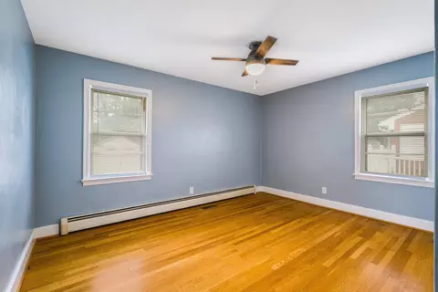 Bedroom - 78 Stuart Ave, Stuarts Draft, VA 24477 photo 3 of 6