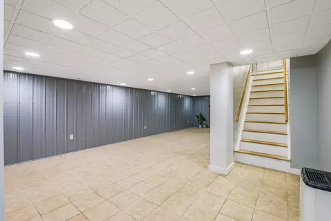 Entry Way - 78 Stuart Ave, Stuarts Draft, VA 24477 photo 4 of 4