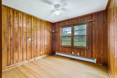 Bedroom - 78 Stuart Ave, Stuarts Draft, VA 24477 photo 5 of 6