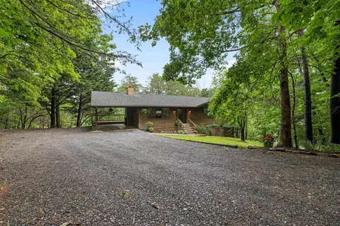 409 Thomas St, Staunton, VA 24401