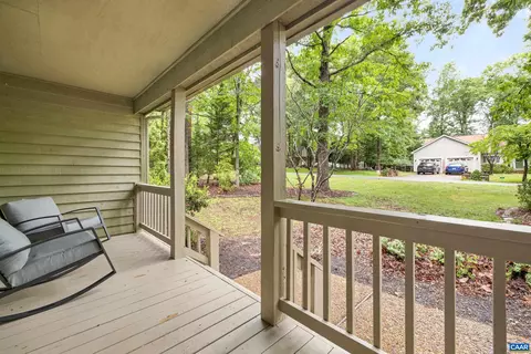 Exterior - 5 Hawks Pl, Palmyra, VA 22963 photo 2 of 7