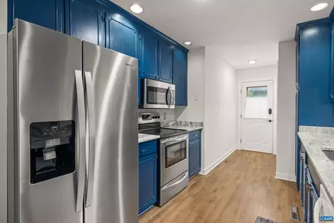 Kitchen - 5 Hawks Pl, Palmyra, VA 22963 photo 3 of 7