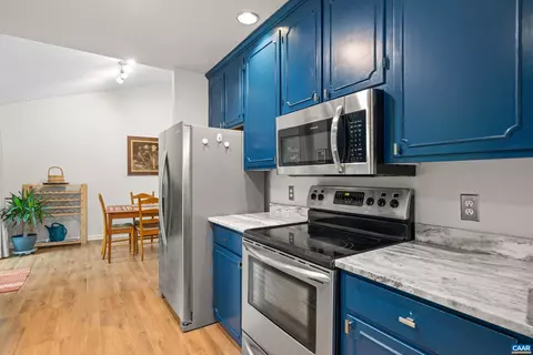 Kitchen - 5 Hawks Pl, Palmyra, VA 22963 photo 6 of 7
