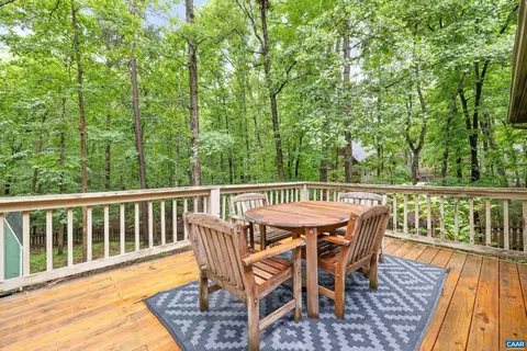 Exterior - 5 Hawks Pl, Palmyra, VA 22963 photo 3 of 7