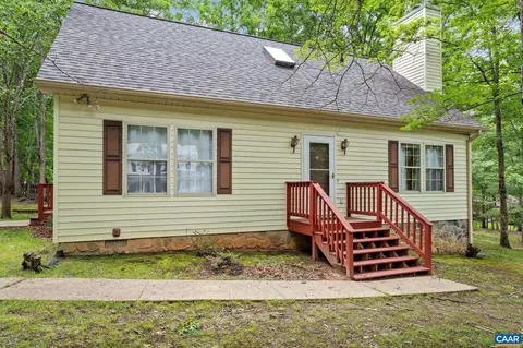13 Tobacco Ter, Palmyra, VA 22963