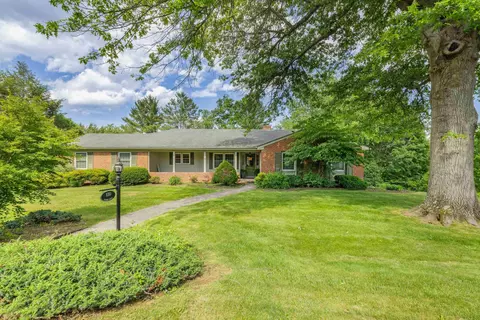 1010 Fairway Dr, Waynesboro, VA 22980