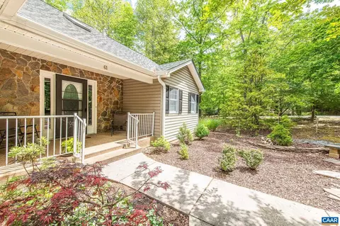 61 Wildwood Dr, Palmyra, VA 22963 photo 8