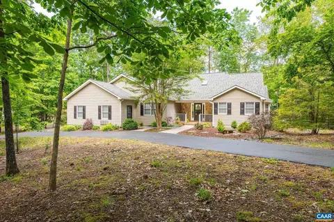 61 Wildwood Dr, Palmyra, VA 22963