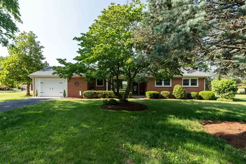 26 Charles Rd, Lyndhurst, VA 22952