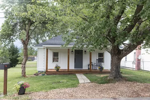 519 Arpia St, Lexington, VA 24450